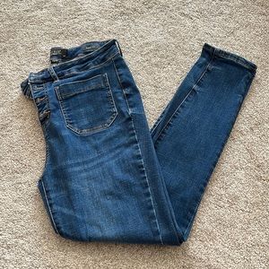 Judy Blue Mid-Rise Skinny Jeans